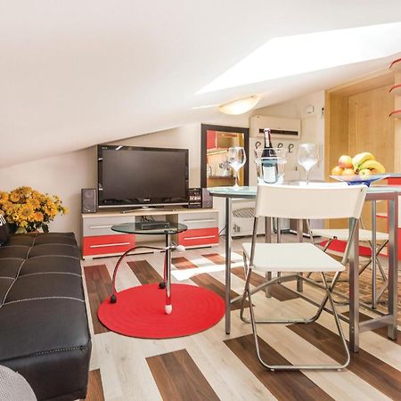 Beautiful Apartment In Opatija With Kitchen Esterno foto