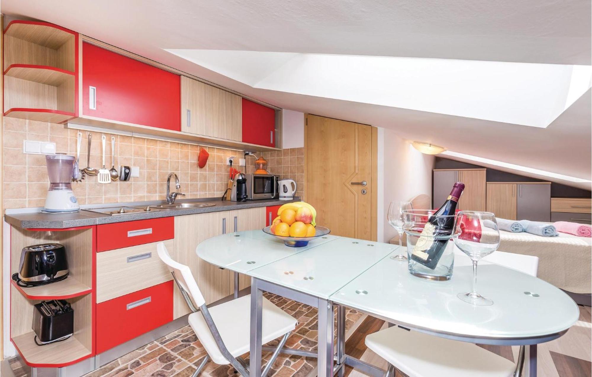Beautiful Apartment In Opatija With Kitchen Esterno foto
