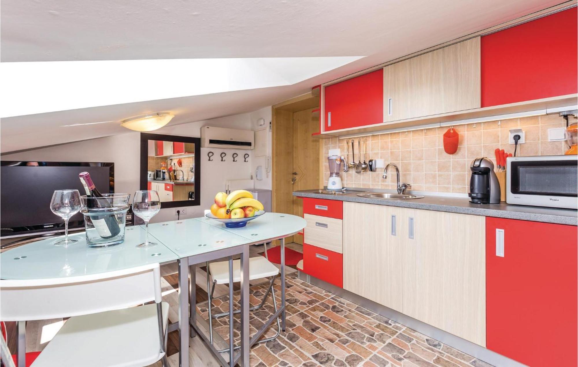 Beautiful Apartment In Opatija With Kitchen Esterno foto